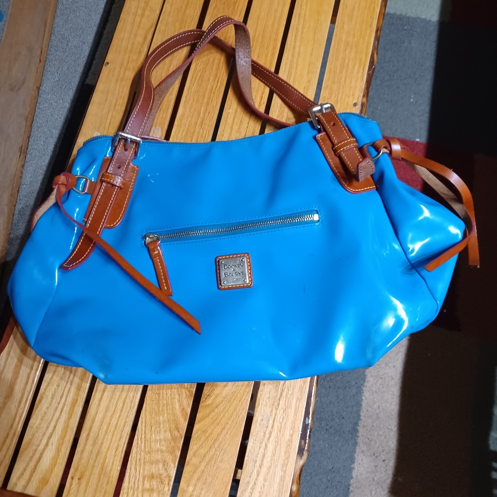 Dooney & Bourke bag